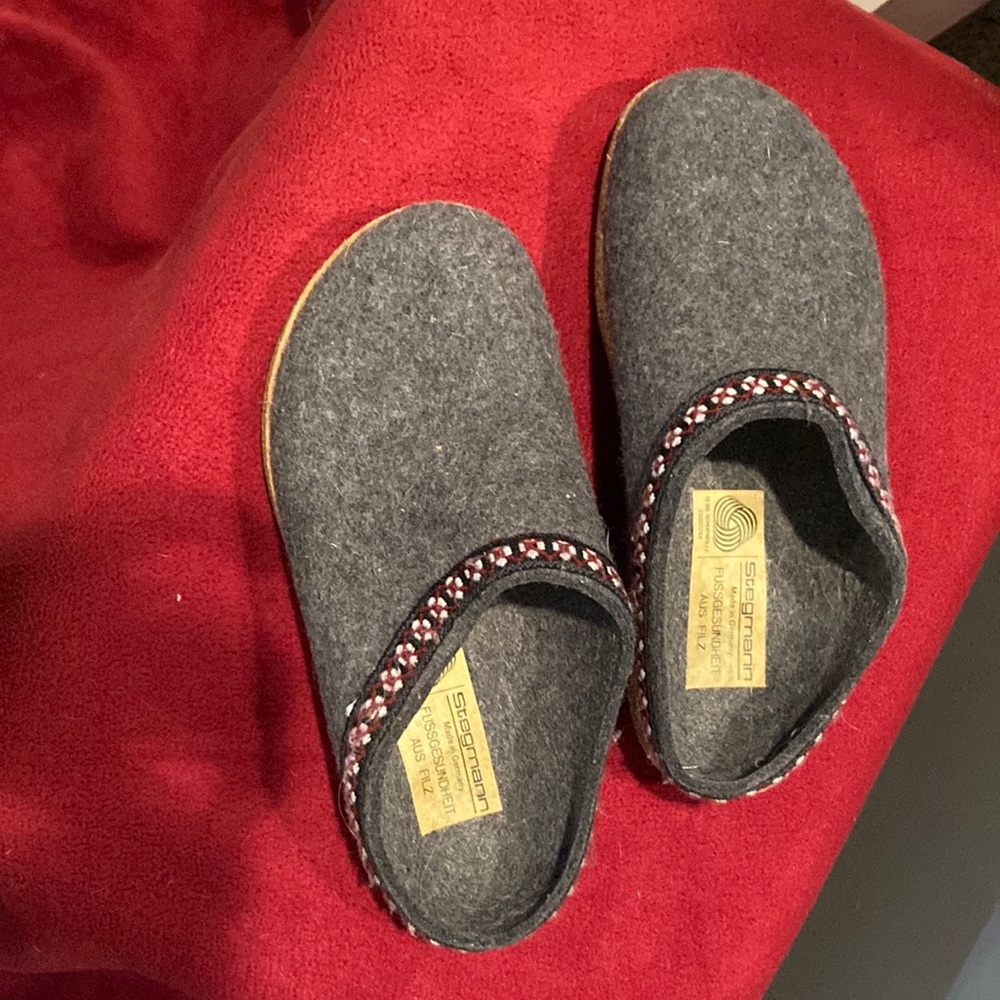 Stegmann, made in Germany, clog style, grey wool, size 7.
